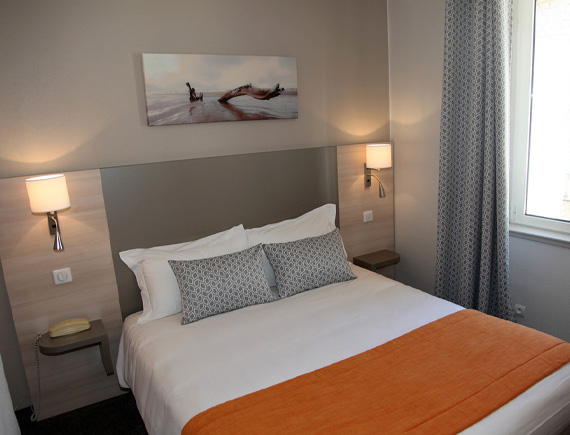 Single Bed Room